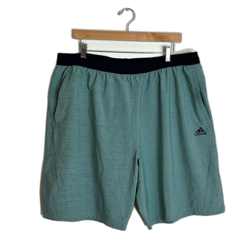 Adidas mens‎ athletic performance wear lightweight shorts size 2XL